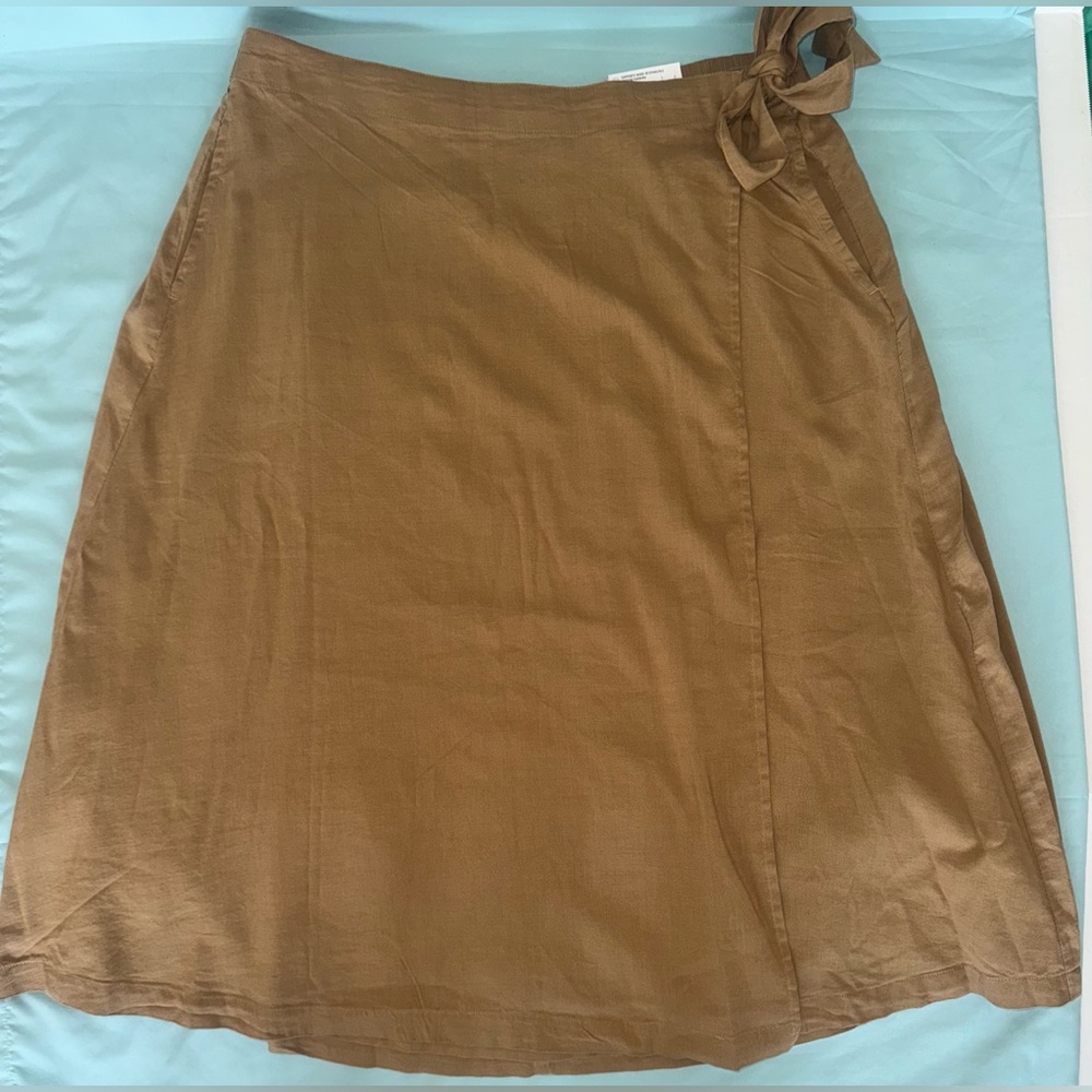 Women's Croft & Barrow Tie-Front Faux Wrap Mid-Rise Skirt - Picture 4 of 11